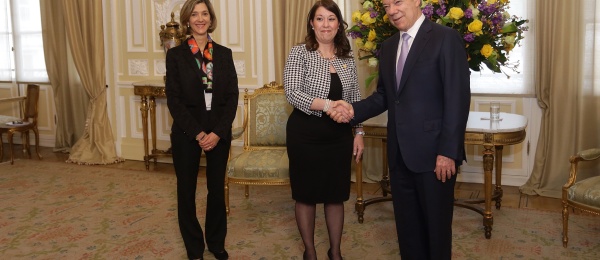 Embajadora de Guatemala en Colombia presentó sus cartas credenciales al Presidente Santos